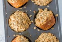 Crunchy Oat-Topped Apple Muffins