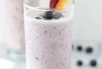 Creamy Peach Blueberry Oatmeal Smoothie
