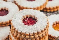 Hazelnut Spice Linzer Gems