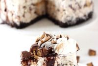Peanut Butter Cup Ice Cream Cake