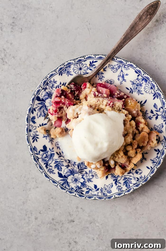 A beautiful holiday cranberry ginger pear pie with tender pears, tart cranberries and spicy ginger that warms you up on those cold winter days!