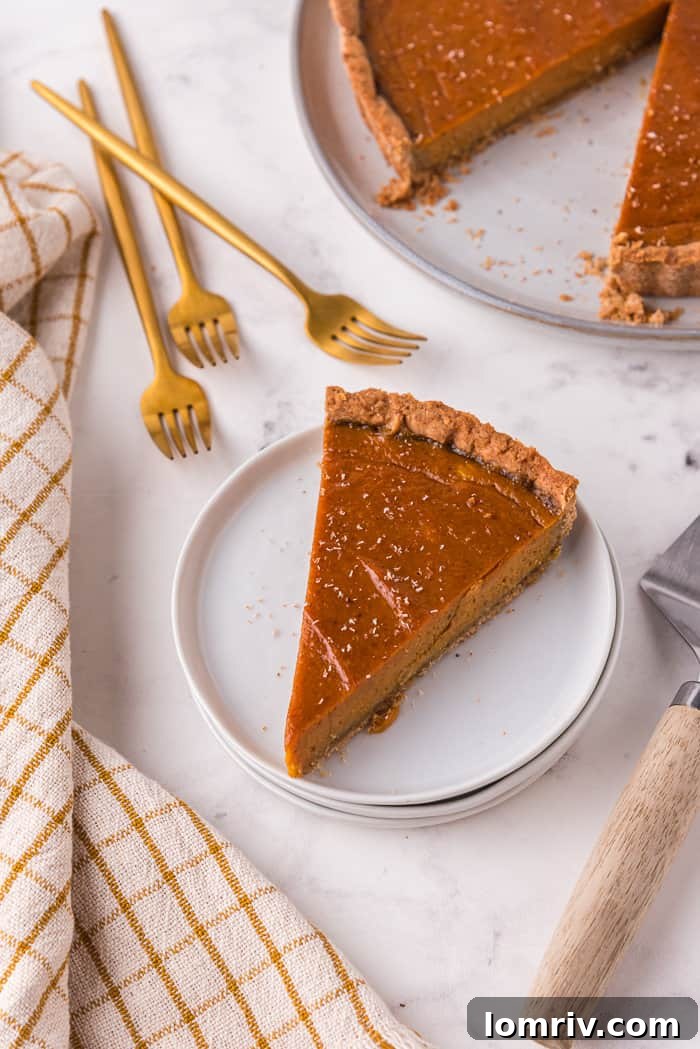 Pumpkin tart on a plate.