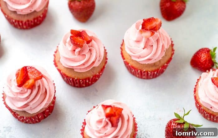 Fresh Strawberry Cupcakes with Strawberry Frosting