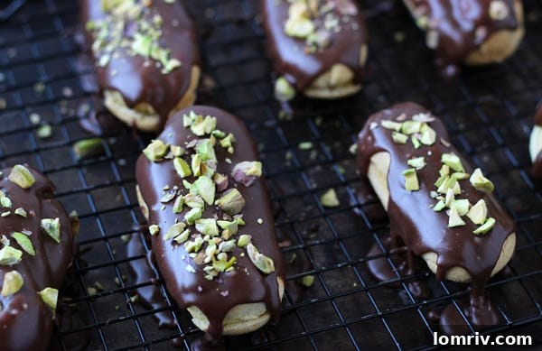 Components of Éclairs - pâte à choux, cream, glaze