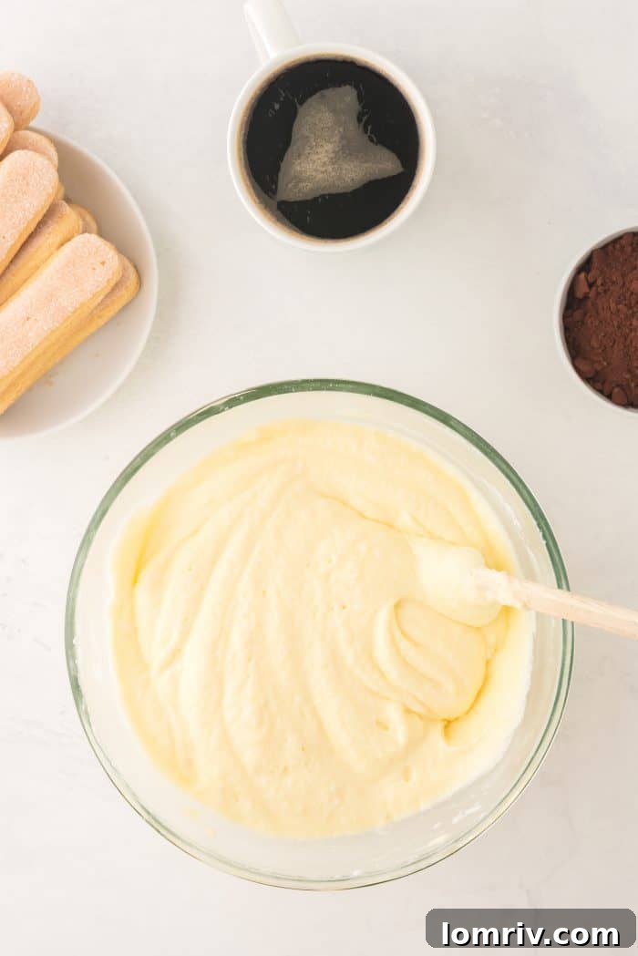 Smooth and combined mascarpone cream for Tiramisu