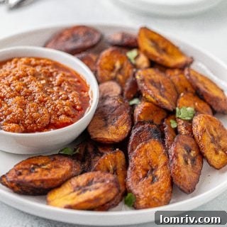 Fried Plantains with Hot Pepper Sauce