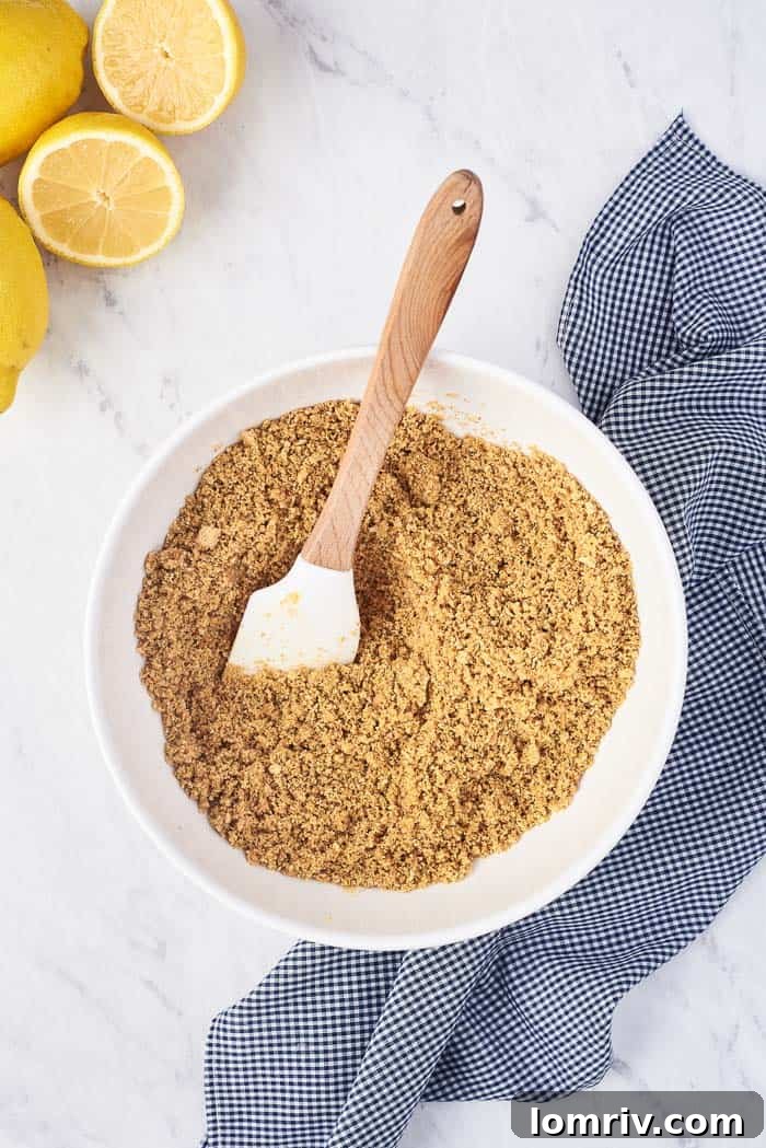 Pressing Lemon Cheesecake Crust