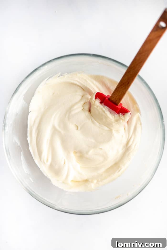 Piping Cream Cheese Buttercream Frosting