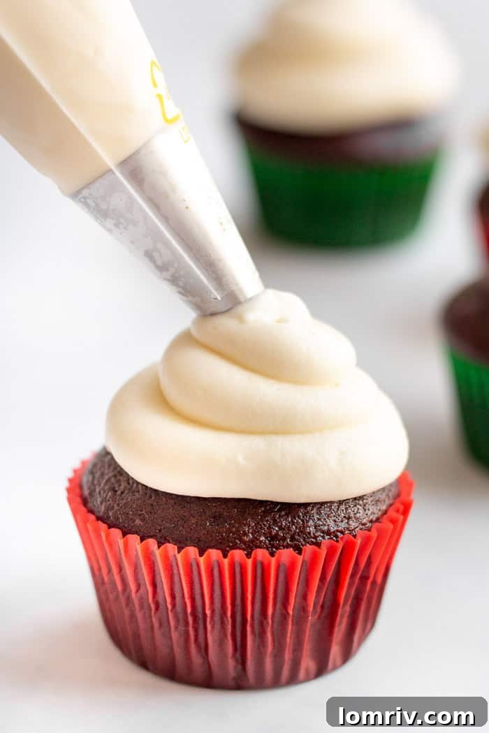Decorating Cupcakes with Black Gel Icing
