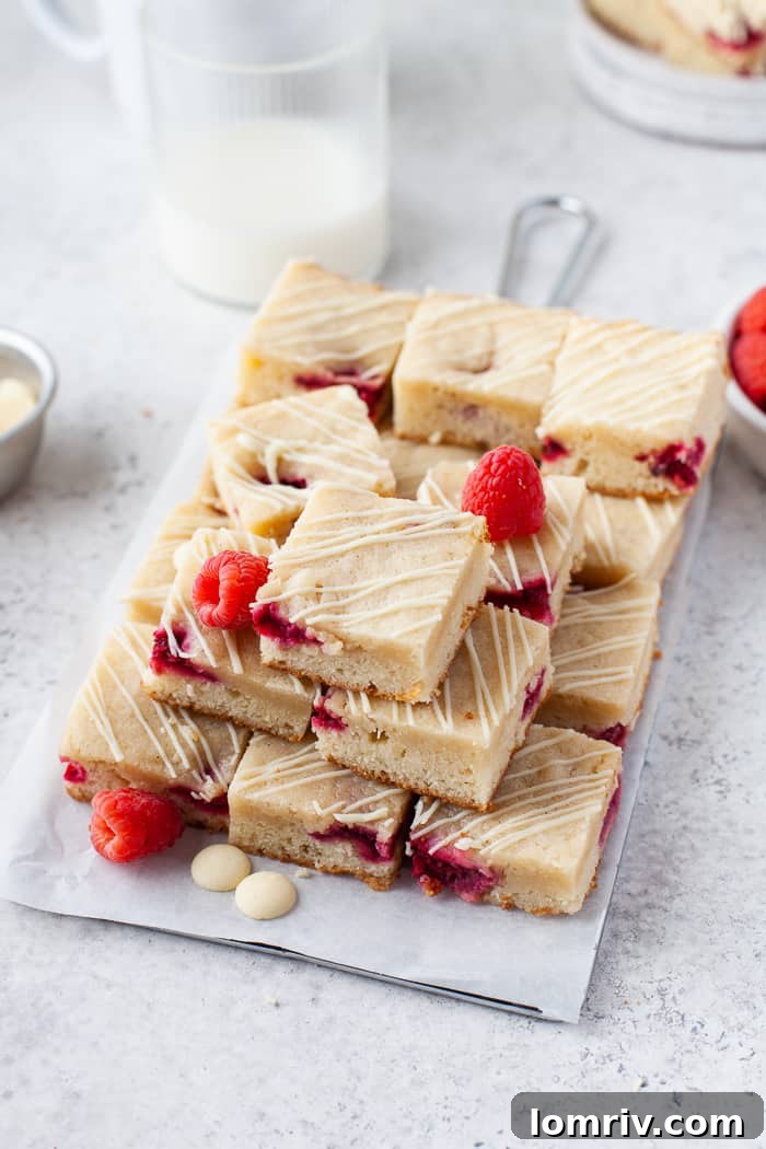 Irresistibly Delicious Raspberry Blondies with Crunchy Almonds