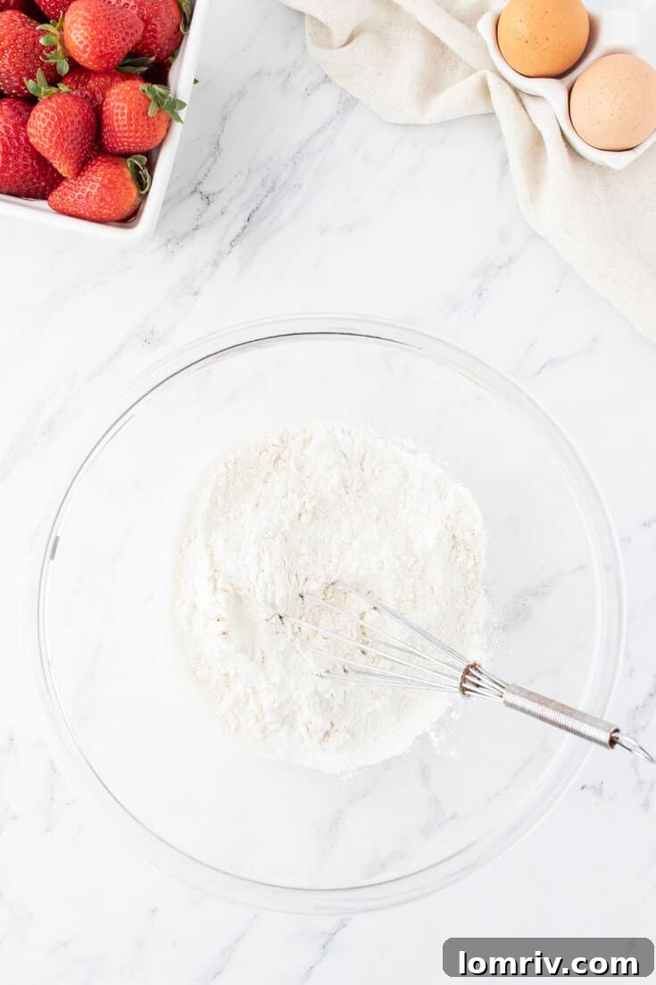 Flour in a bowl. 