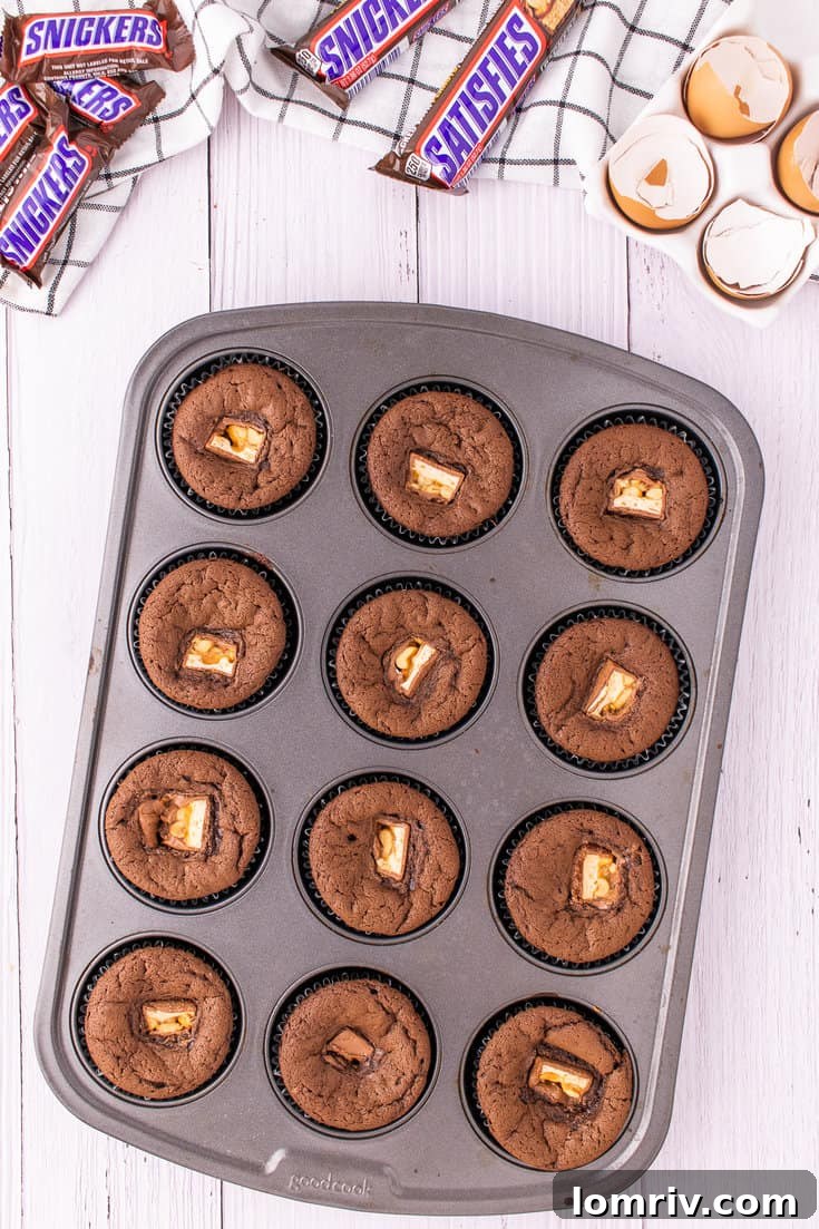 Baked Snickers Cupcakes