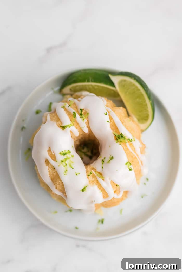 Delicious Mini Bundt Cakes with Pineapple and Lime Glaze